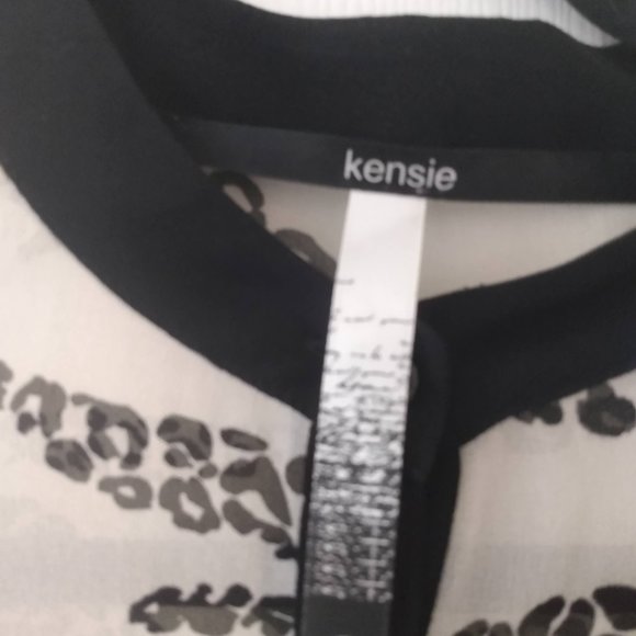 Blouse long sleeve, cream and leopard print, sheer. size Small - Picture 4 of 4